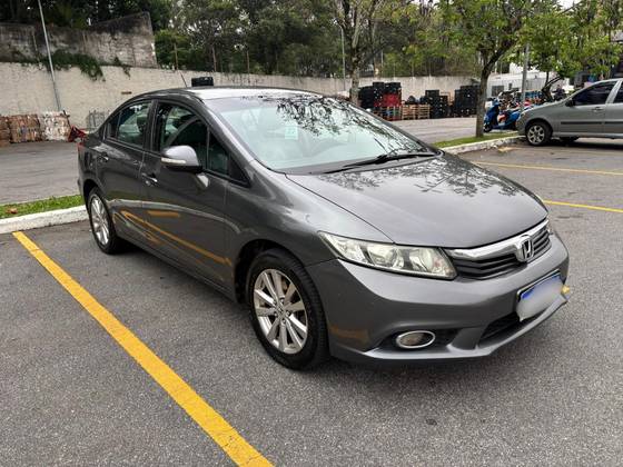 HONDA CIVIC 2.0 LXR 16V FLEX 4P AUTOMÁTICO HONDA CIVIC 2.0 LXR 16V FLEX 4P AUTOMÁTICO